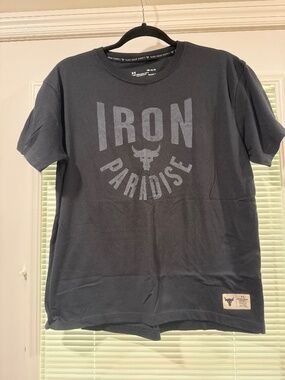 Under Armour Iron Paradise Black Womens t-shirt size Medium Loose Fit